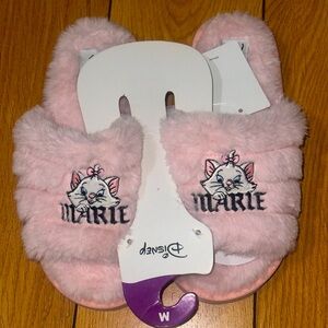 Primark Disney Marie fuzzy slippers